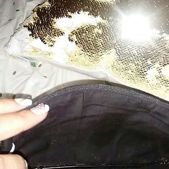 EXPRESS Clutch - Picture 6 of 8